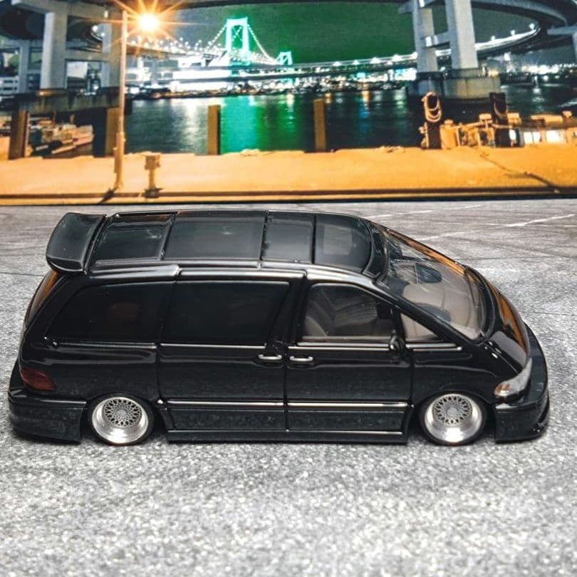 【カスタム品】MORTAL 1/64 トヨタ エスティマ FABULOUS仕様