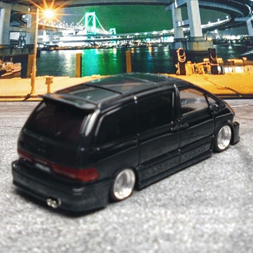 【カスタム品】MORTAL 1/64 トヨタ エスティマ FABULOUS仕様