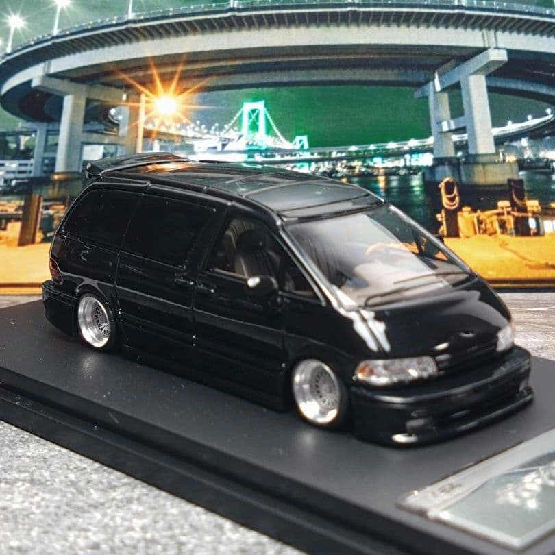 【カスタム品】MORTAL 1/64 トヨタ エスティマ FABULOUS仕様