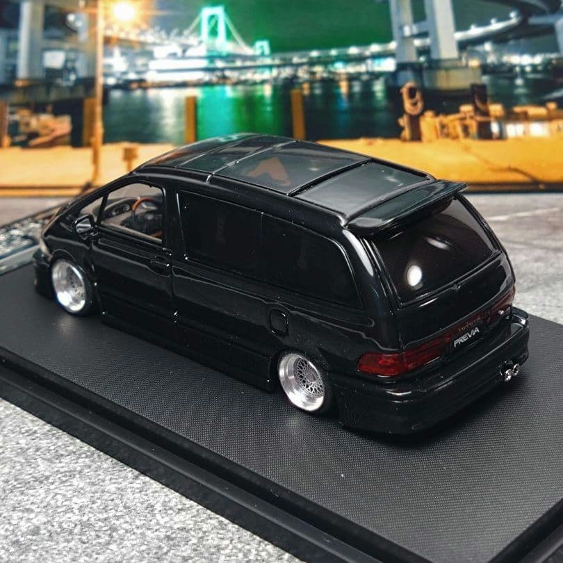 【カスタム品】MORTAL 1/64 トヨタ エスティマ FABULOUS仕様