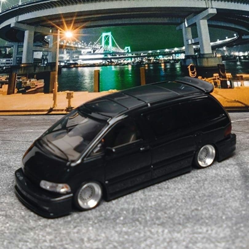 【カスタム品】MORTAL 1/64 トヨタ エスティマ FABULOUS仕様