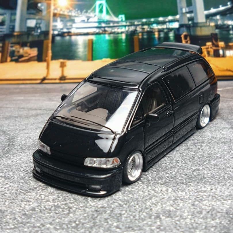 【カスタム品】MORTAL 1/64 トヨタ エスティマ FABULOUS仕様