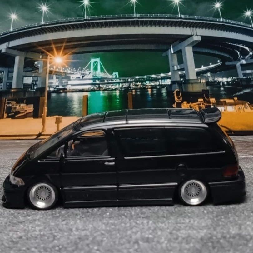 【カスタム品】MORTAL 1/64 トヨタ エスティマ FABULOUS仕様