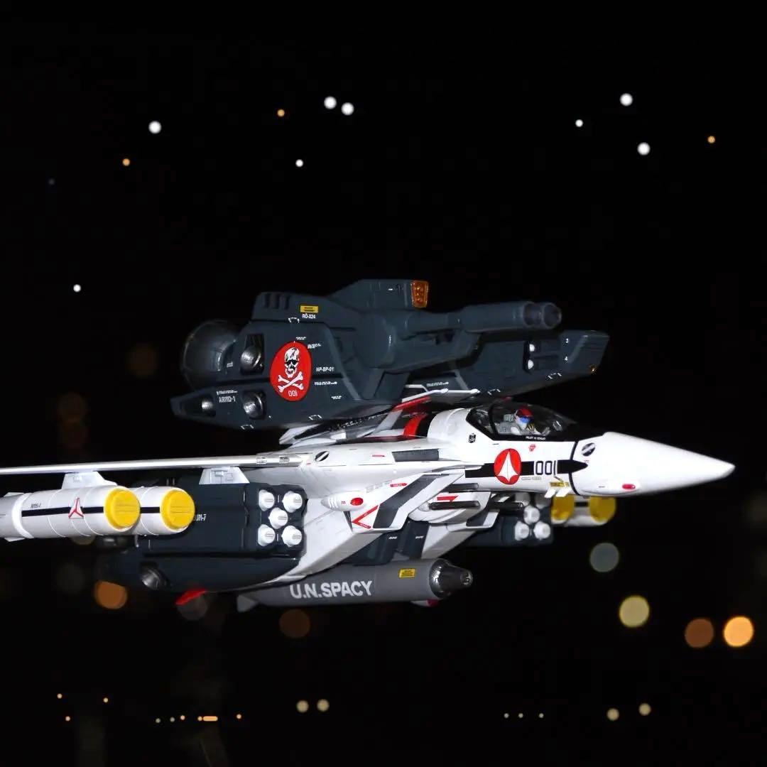 ハセガワ製1／48マクロス　ストライクバルキリー完成品