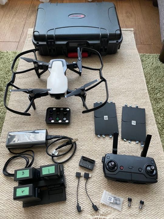 DJI Mavic air fly more combo ドローン（ケース付き）