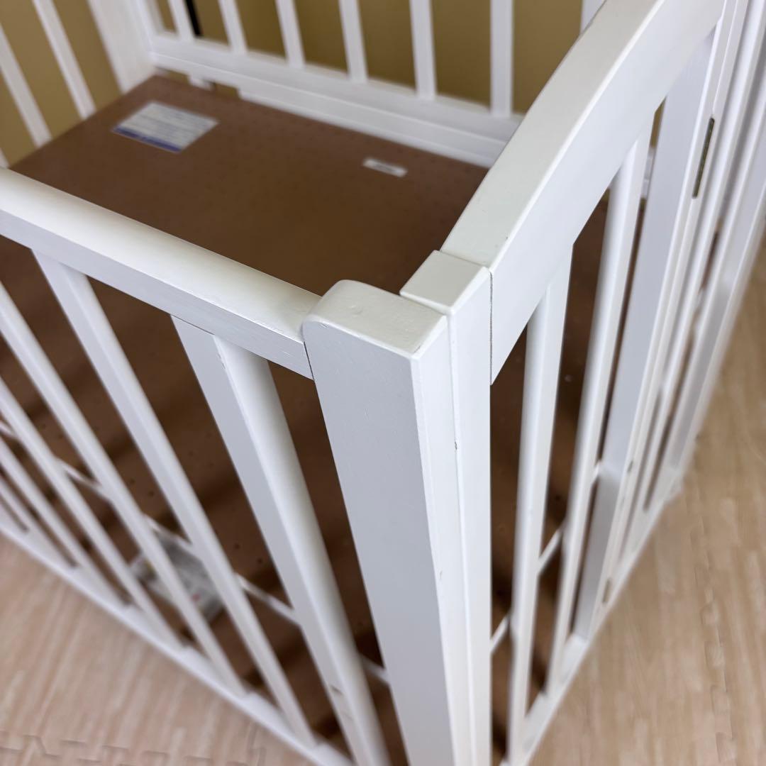 ☆除菌清掃済☆　☆綺麗☆　カトージ　ミニベッド　折りたたみ　ホワイト　扉開閉式