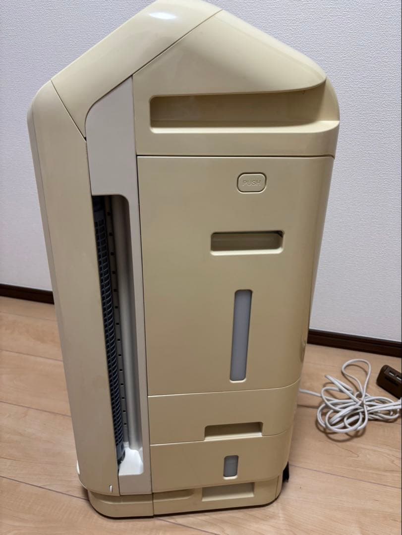 ダイキン クリアフォース MCZ70RKS-W 加湿機 除湿機 空気清浄機