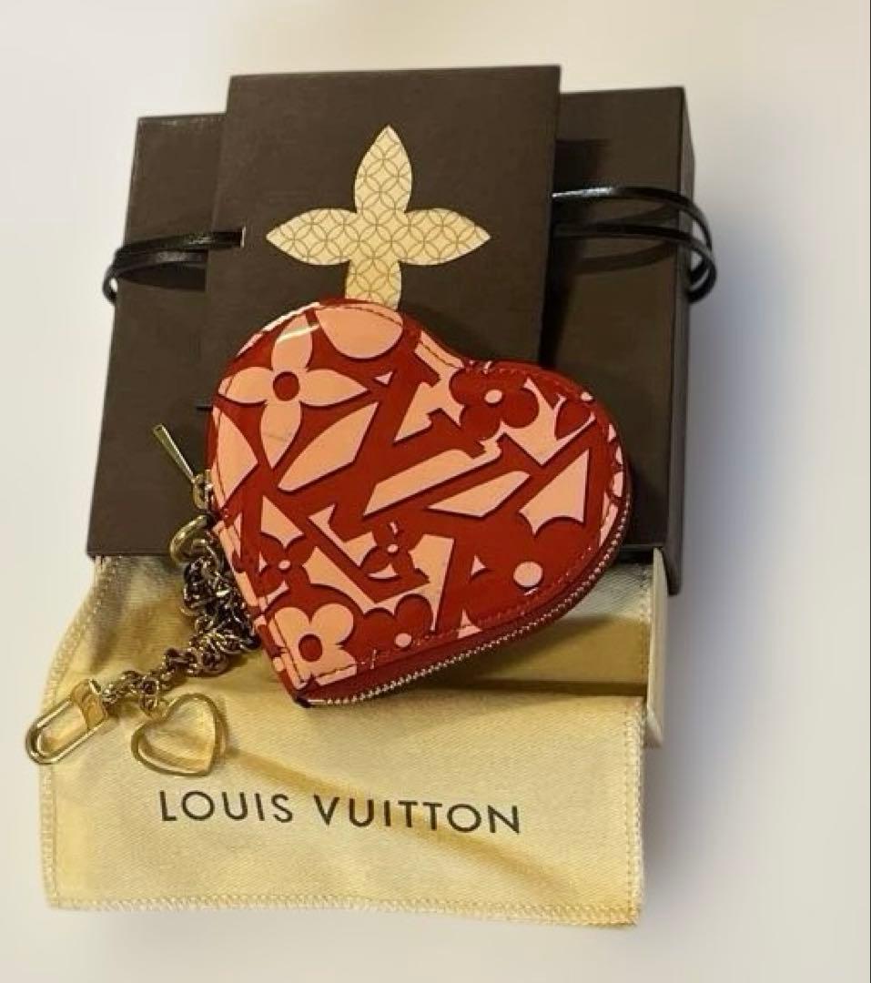 Louis Vuitton ハート型チャーム/ケース ボックス￼付き