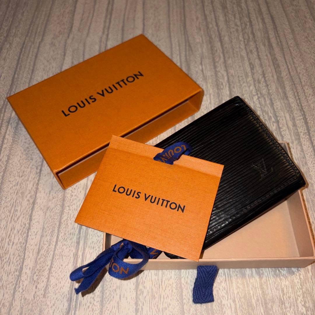 ルイヴィトン エピ アンヴェロップ カルト ドゥ ヴィジット カードケース