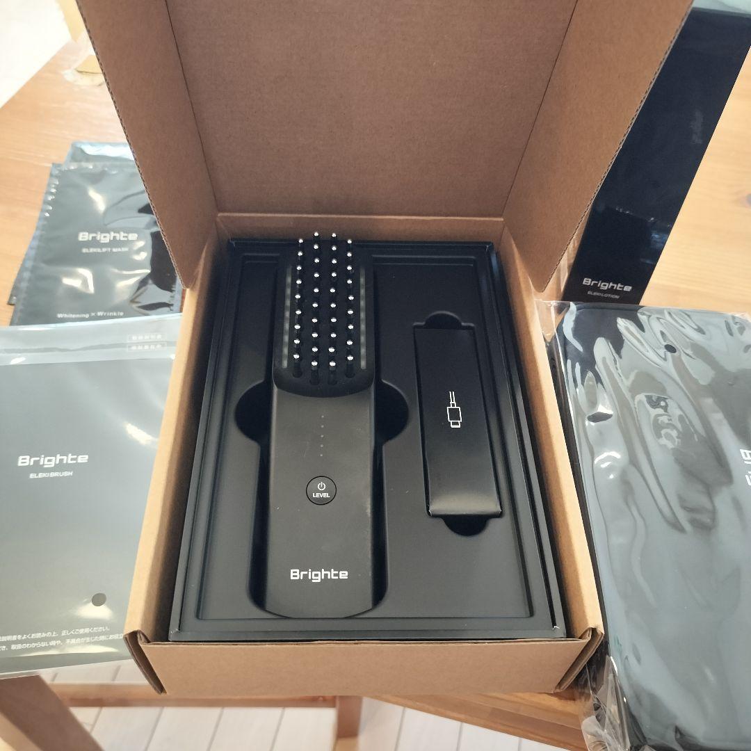 エレキブラシ　Brighte LED美顔器 ブラック