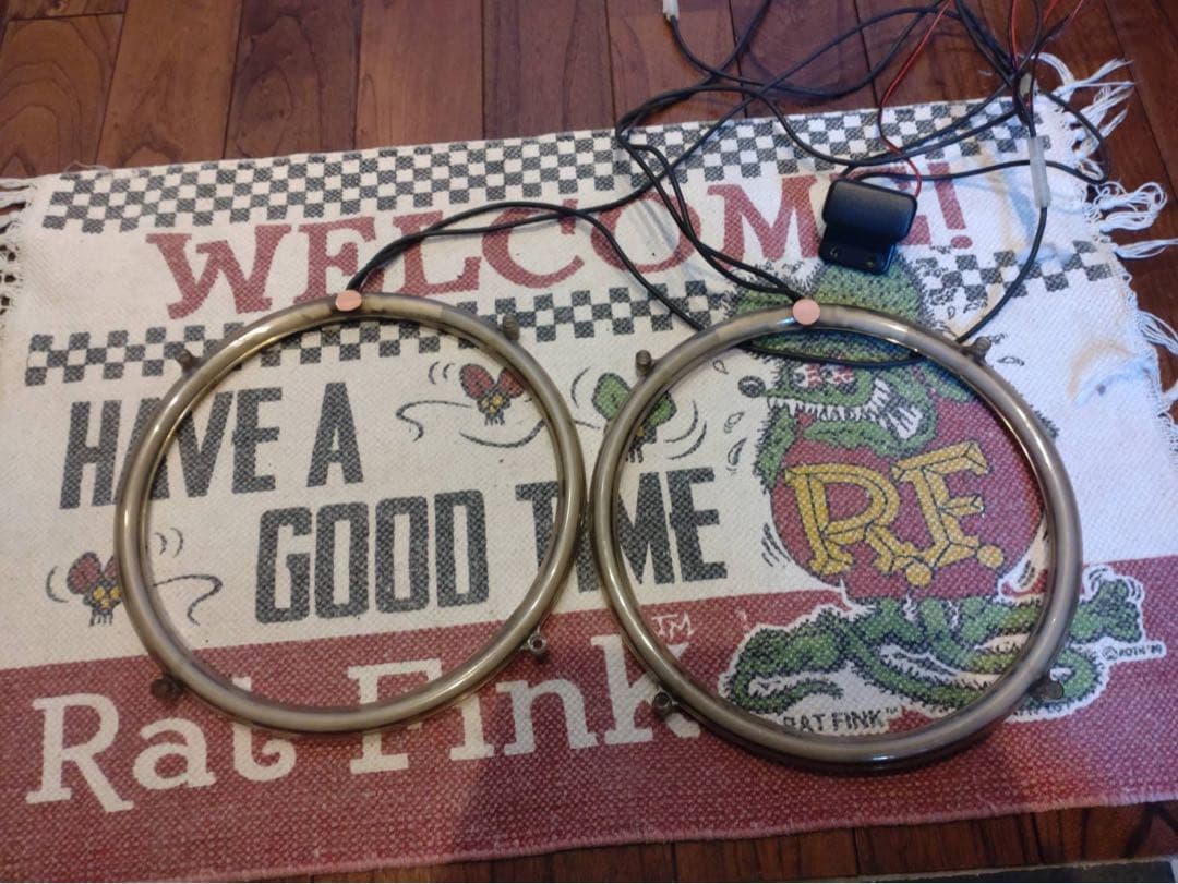 車ネオン管リング　ピンク