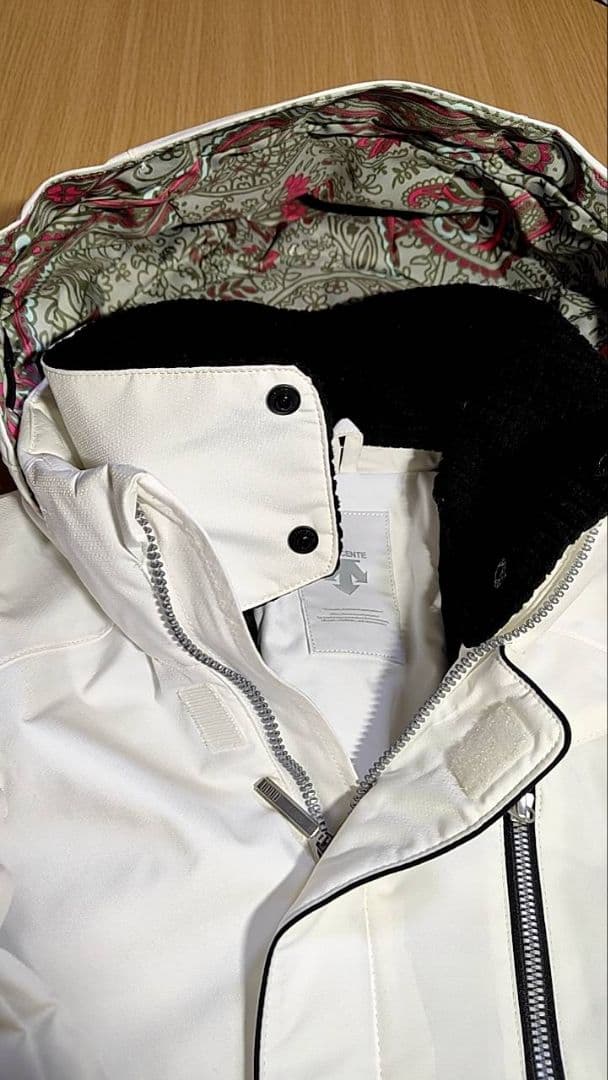 DESCENTE スキーウェア M サイズ　上下セット