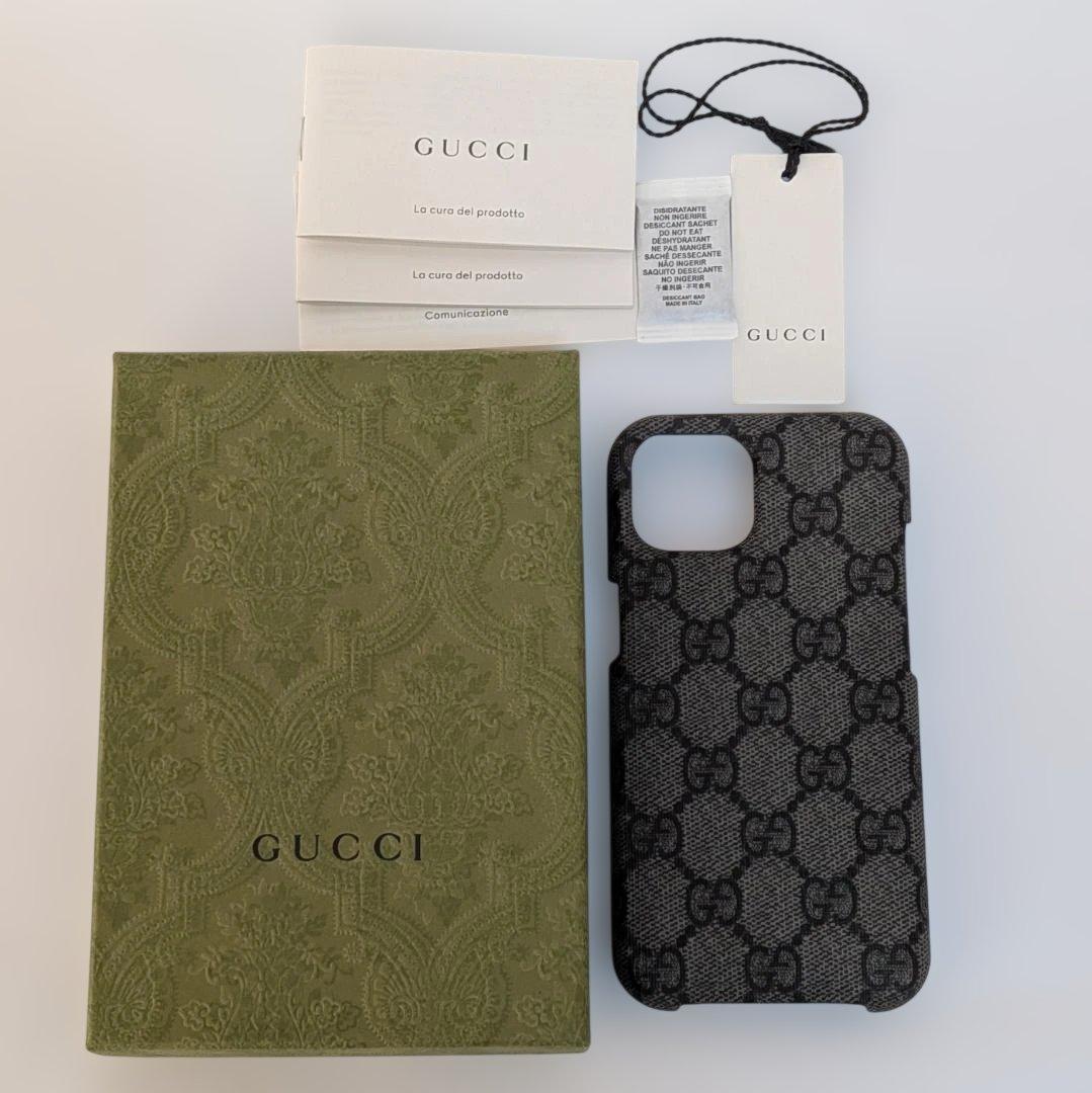 GUCCI iPhone15pro ケース グレー ブラック GGスプリーム柄