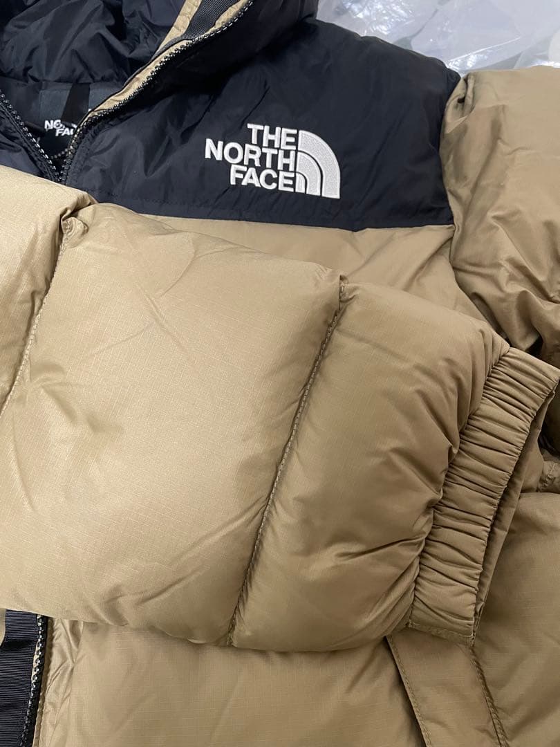 ザ・ノースフェイス ヌプシフーディー新品未使用　M 色CK ND92559