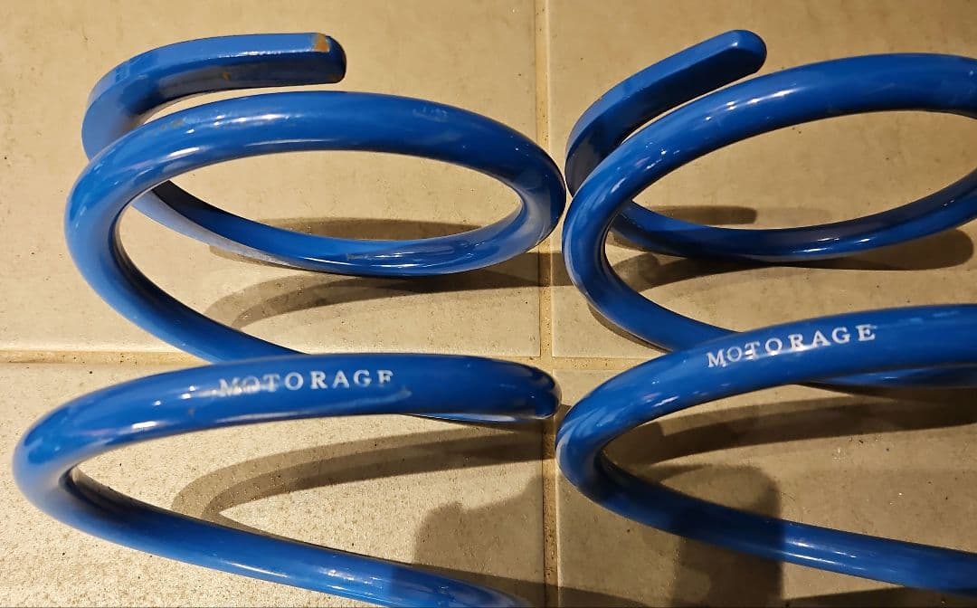 150プラド後期ガソリン車用 　　　　　　　モトレージ　前後スプリングセット