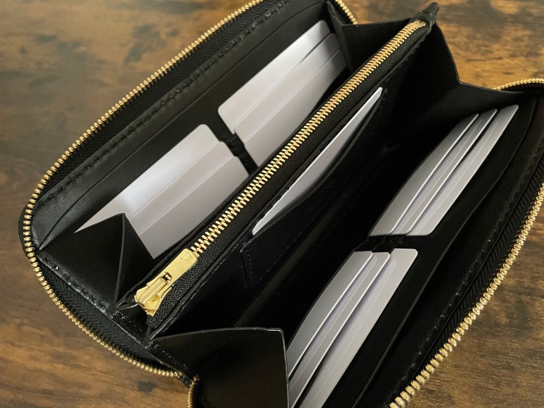 ラウンドファスナー 長財布