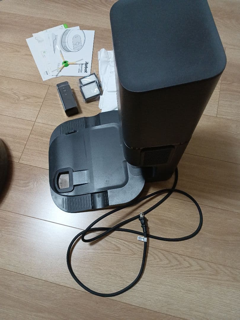 iRobot Roomba i7+ ルンバ本体、ポート、その他交換パーツ