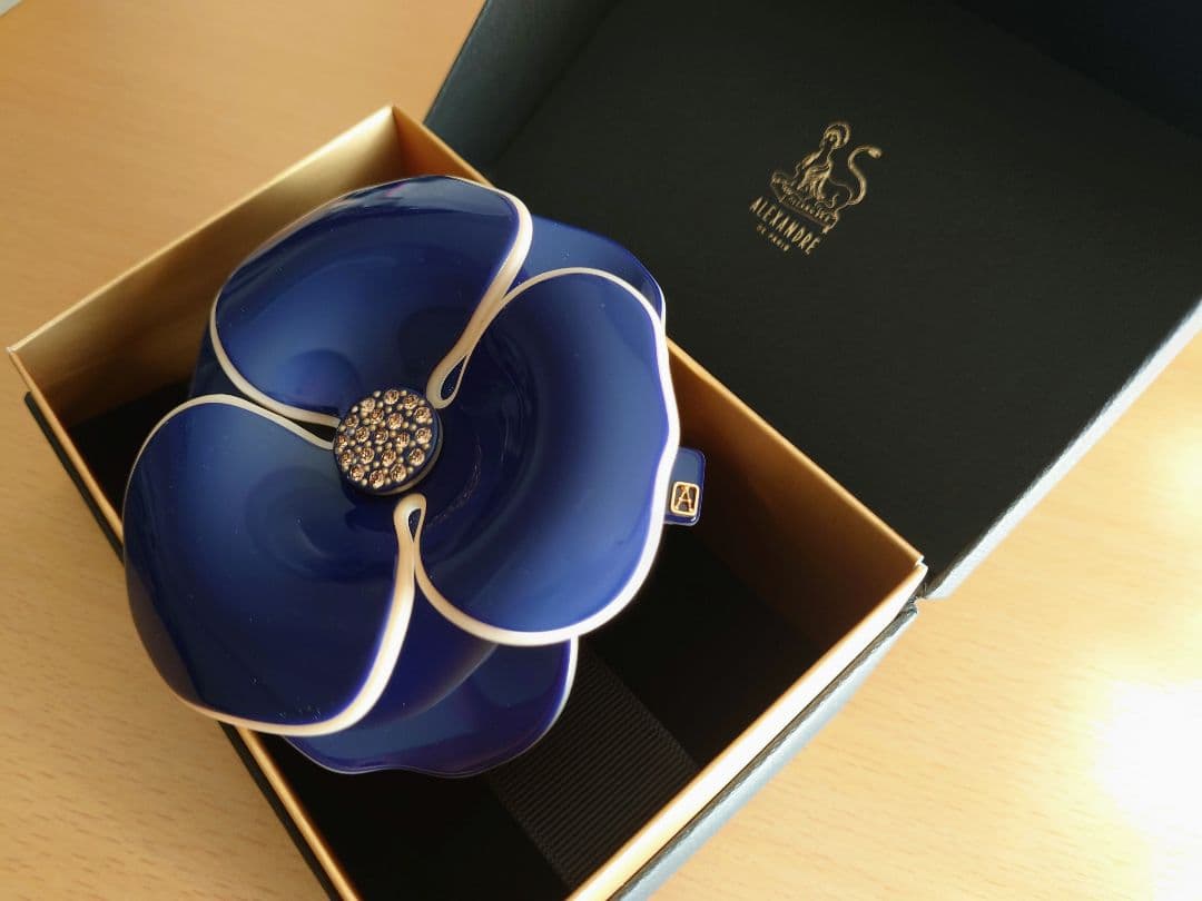 アレクサンドルドゥパリ カメリアバレッタ ネイビー×ベージュ 9cm