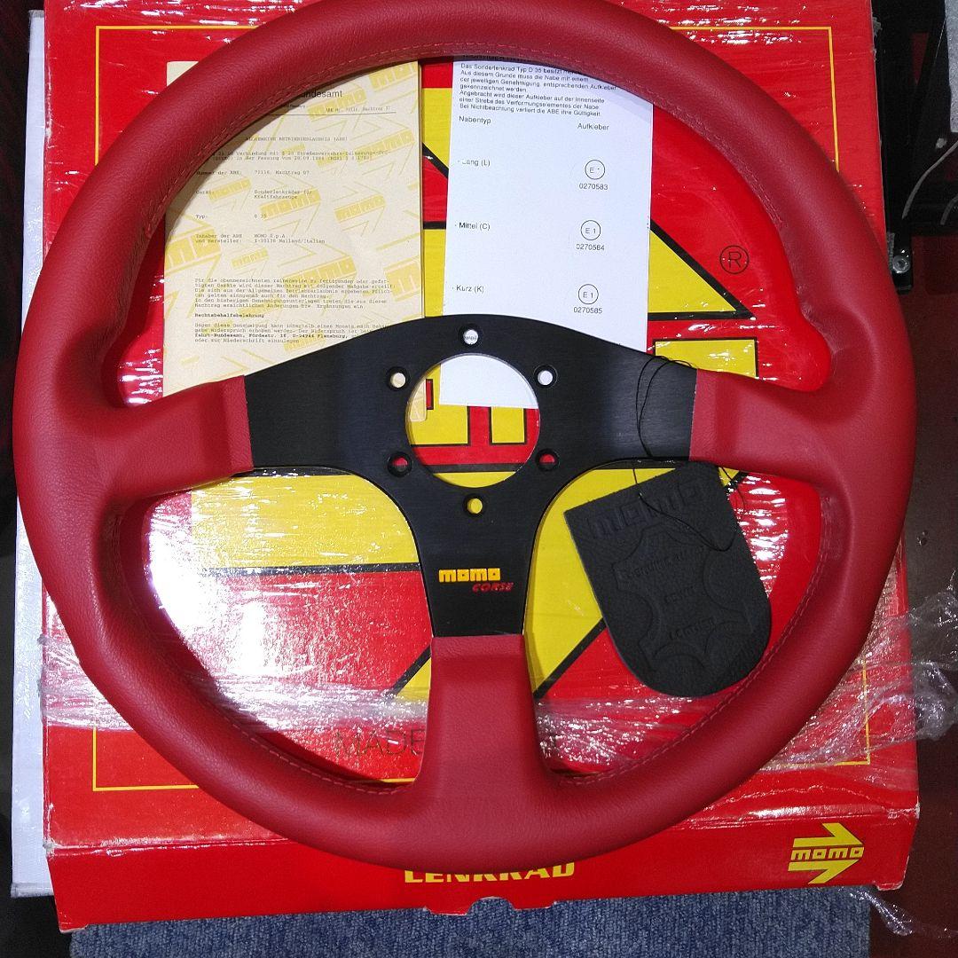 モモ momo コルセ corse レッド ステアリング