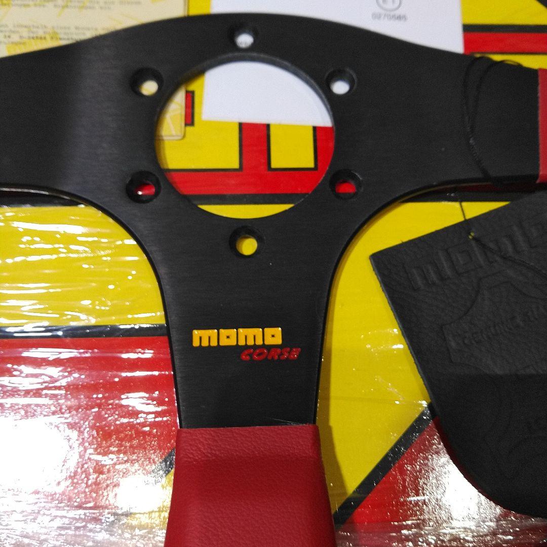 モモ momo コルセ corse レッド ステアリング