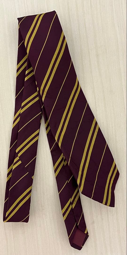 スタジオツアーハリー・ポッター グリフィンドール　ローブXS ネクタイ付き