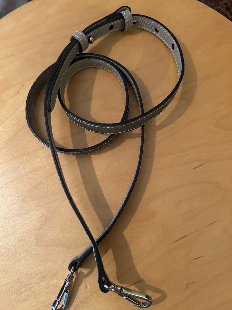 大野詩織さんコラボ×ボナベンチュラ スマホショルダーストラップ