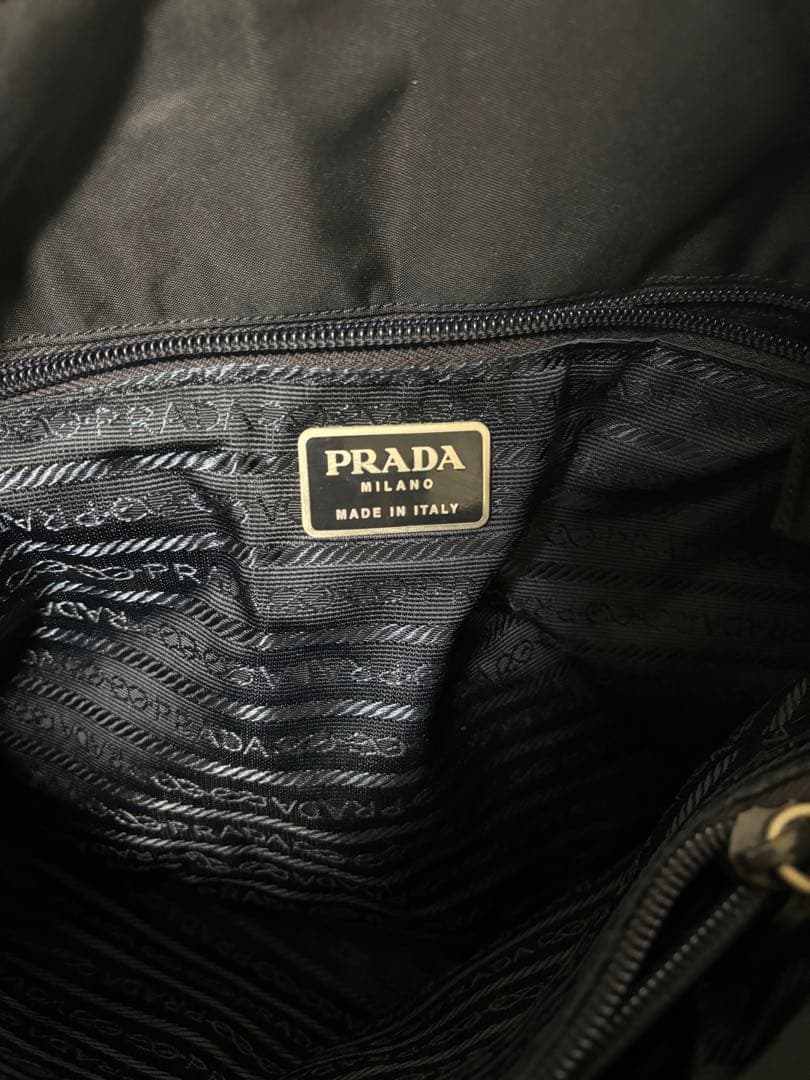 PRADA ブラック ナイロントートバッグ