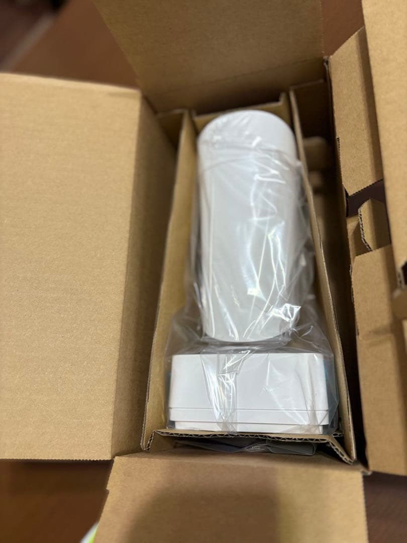 防犯カメラ 防水設計 円筒形