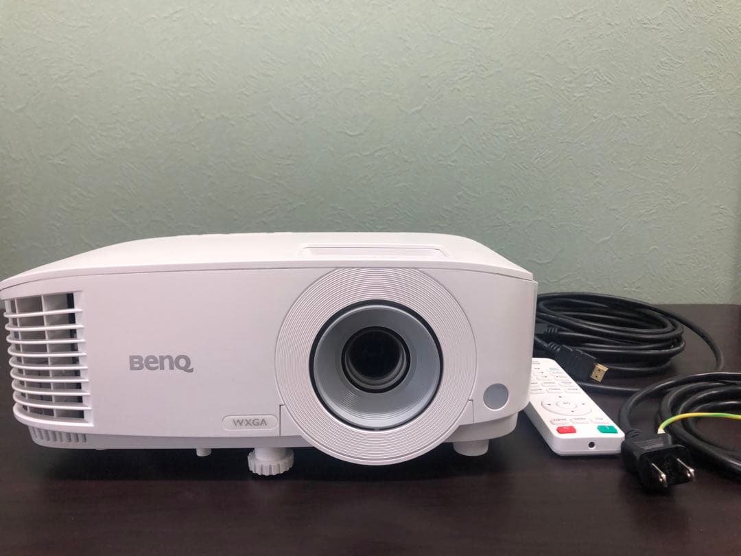 BenQ プロジェクター MW550