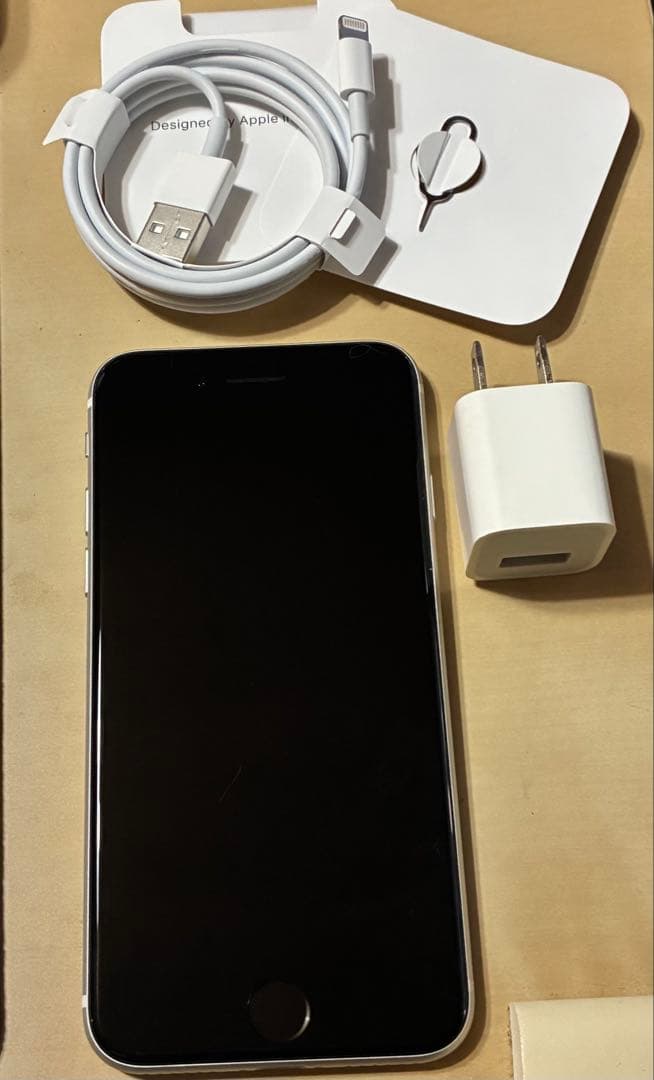 Apple iPhone SE （第2世代）本体