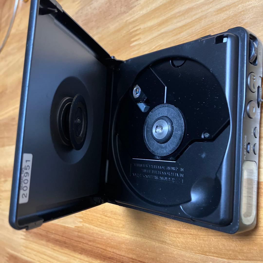 SONY D-82 ポータブルCDプレーヤー