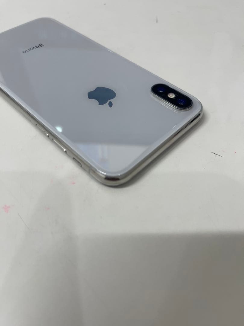 Apple iPhone X 256GB シルバー
