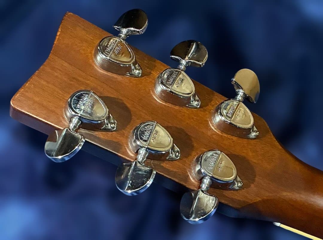 さ*く様 ★超美品！綺麗な音色激鳴り！ヤマハFG202　低弦高調整済　試聴音源有