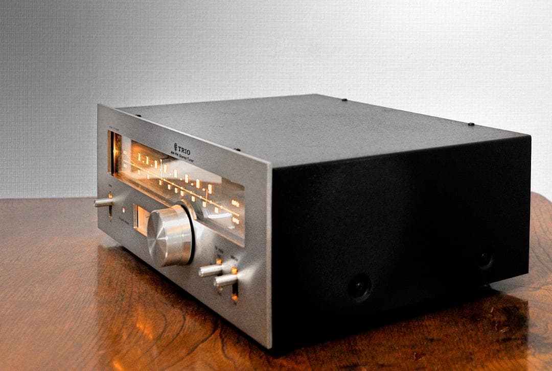 【来る4月計画の福岡分移転の処分価格】TRIO KT-3300 チューナー ♪