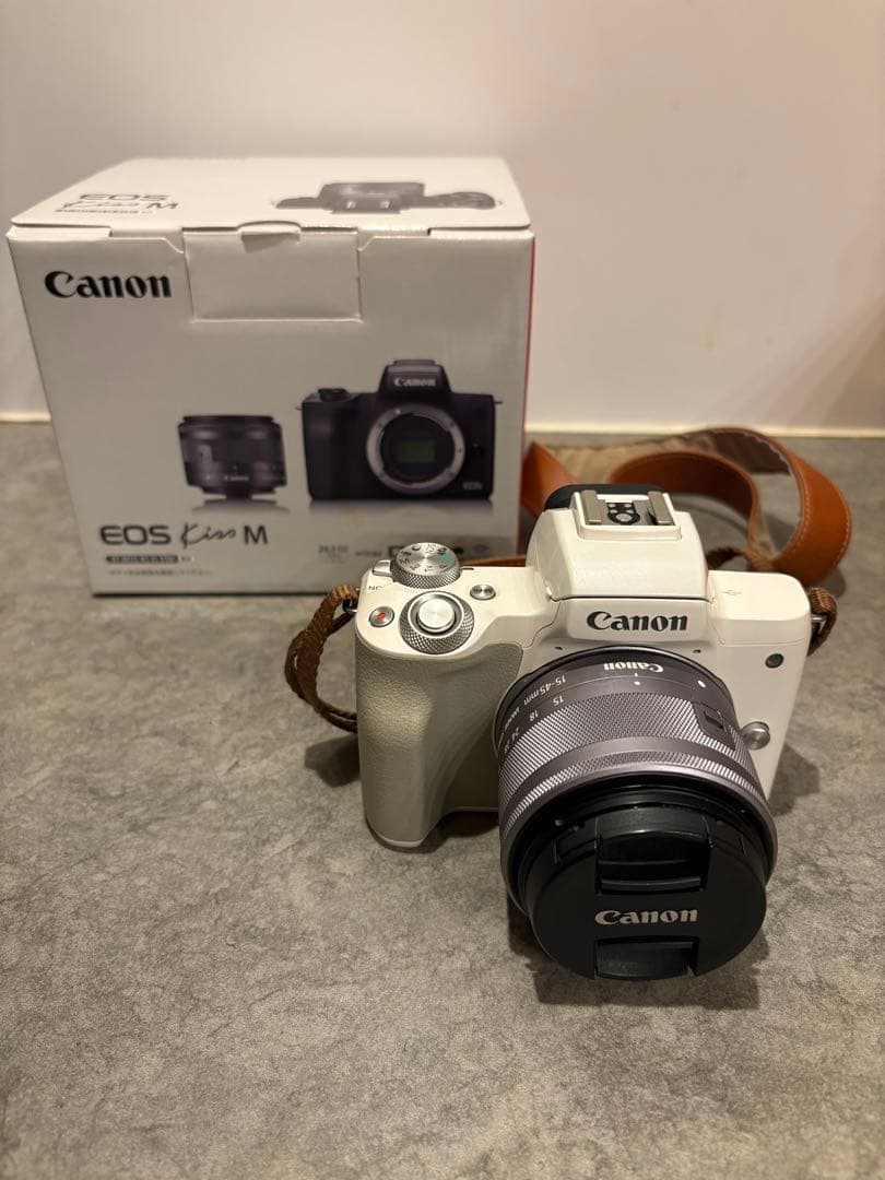 【あきら】Canon EOS Kiss M ホワイト