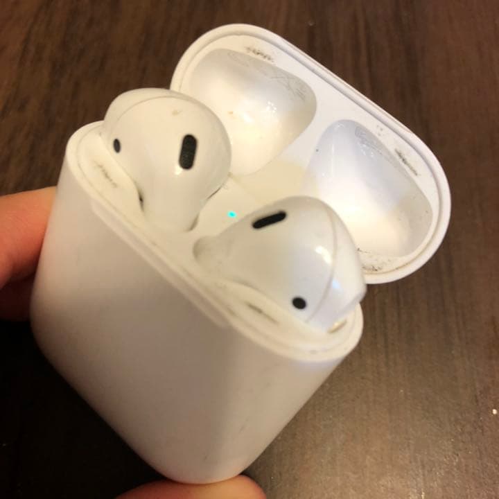 スマホアクセサリー Apple AirPods2