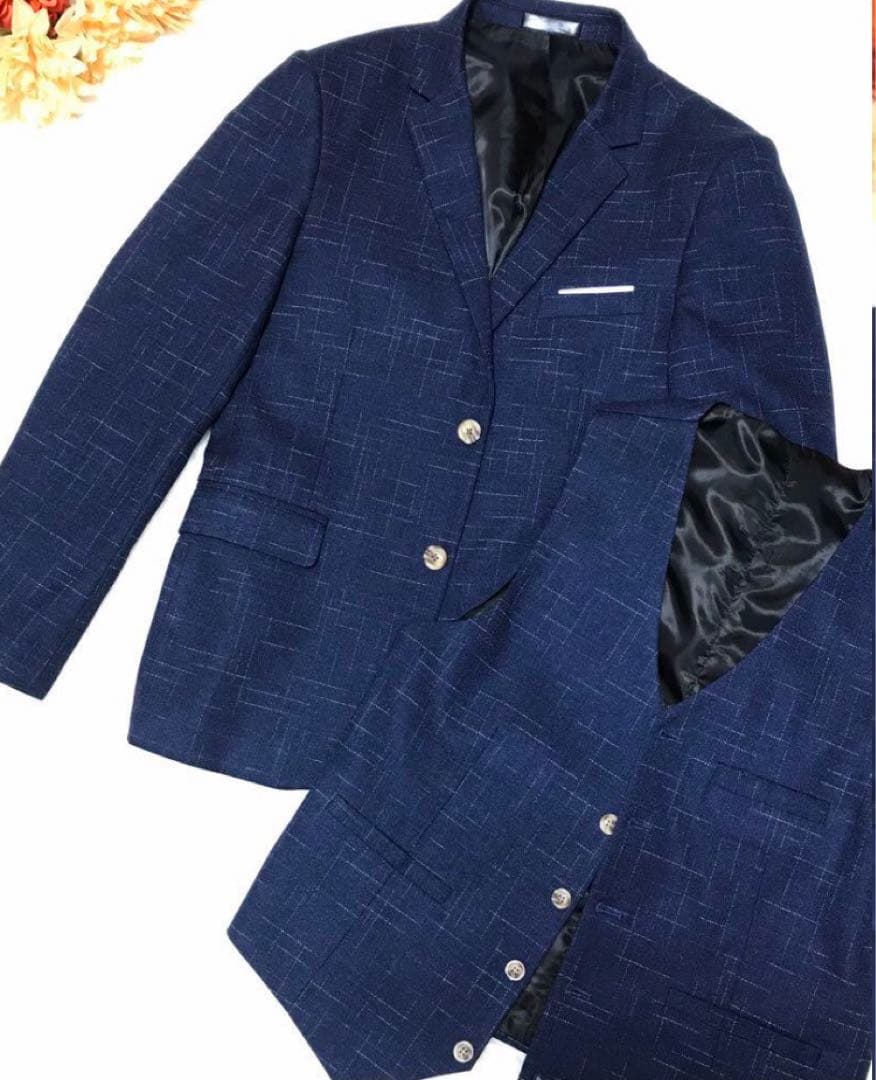 【24時間以内発送】★美品！★青紺3ピーススーツ（L）