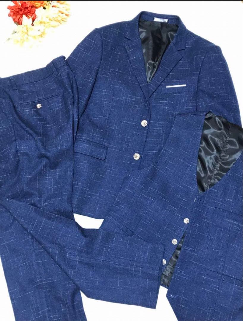 【24時間以内発送】★美品！★青紺3ピーススーツ（L）
