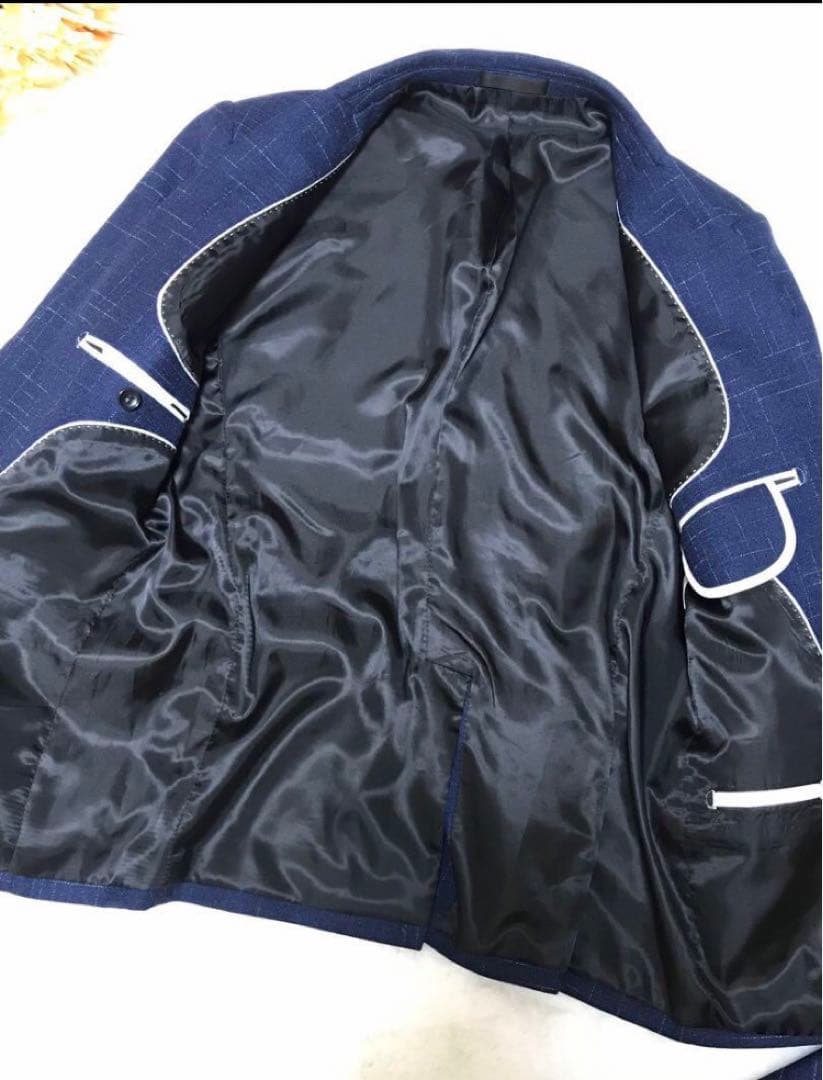 【24時間以内発送】★美品！★青紺3ピーススーツ（L）