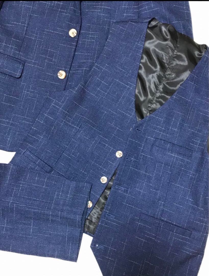 【24時間以内発送】★美品！★青紺3ピーススーツ（L）