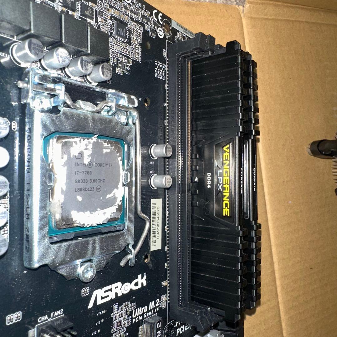 ASRock H270 Pro4 Corei7-7700 DDR4 8GBx2枚