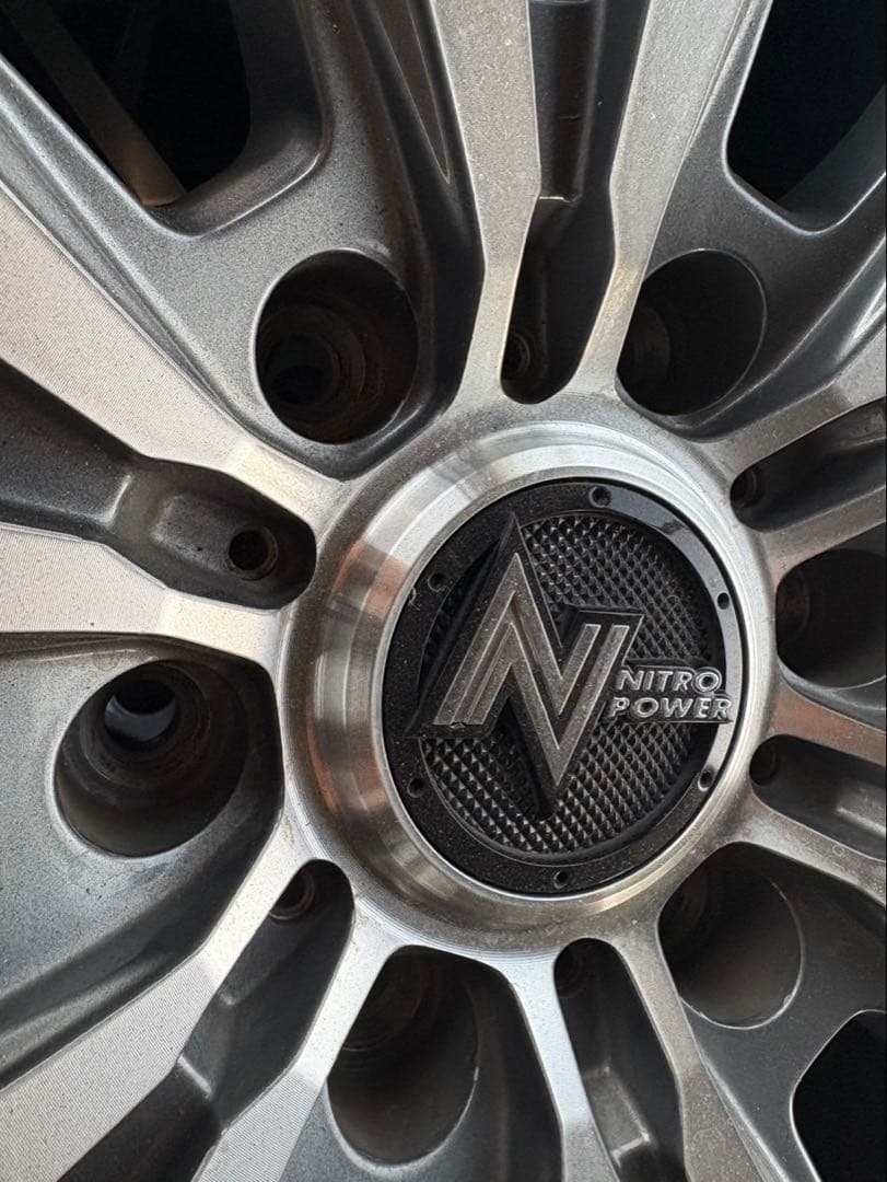 あんな様トヨタ プラド　ナイトロパワー20インチ　ダンロップ 265/55R20