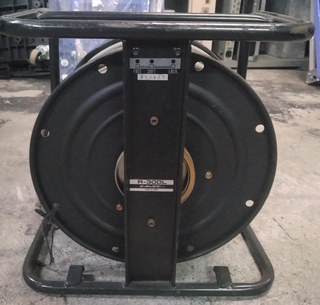 CANARE R-300L型コードリール CANARE 5C2VSケーブル付き