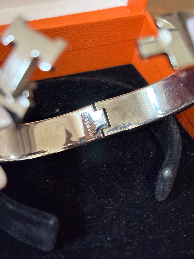 HERMES パープルエナメルバングル 《クリックH》