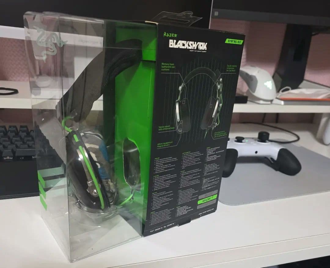 ヘッドホン Razer Blackshark 2012
