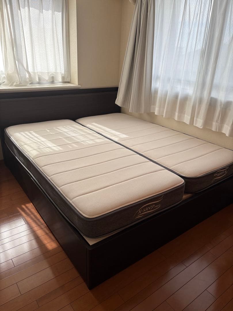 N-sleep クイーンベッドフレーム 2枚マットレス付き
