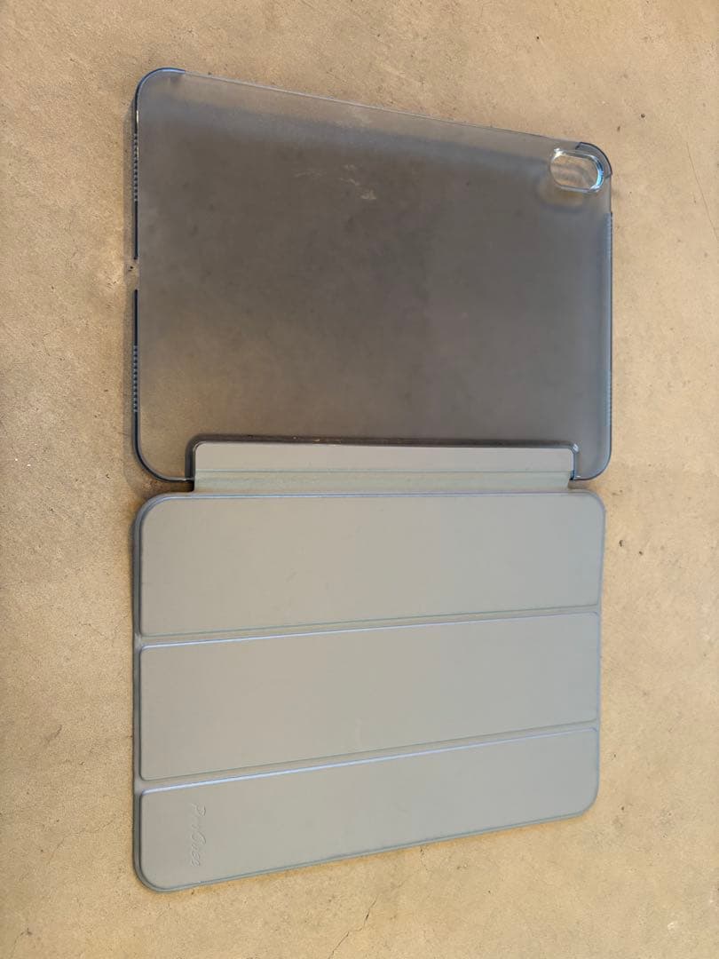 iPad 第10世代　シルバー 本体　wifiモデル　64GBバッテリー100%