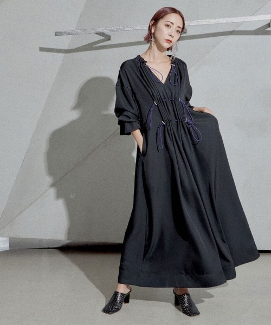 ￼ 【新品未使用】UN3D アンスリード　ドローストリングワンピース　黒　36