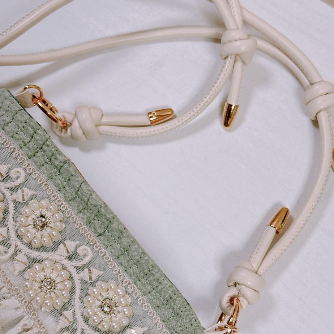 ゆ*ら様 コヤンイサムチョン♡ルミちゃんのインド刺繍×若草ヌビスマホショルダー♡