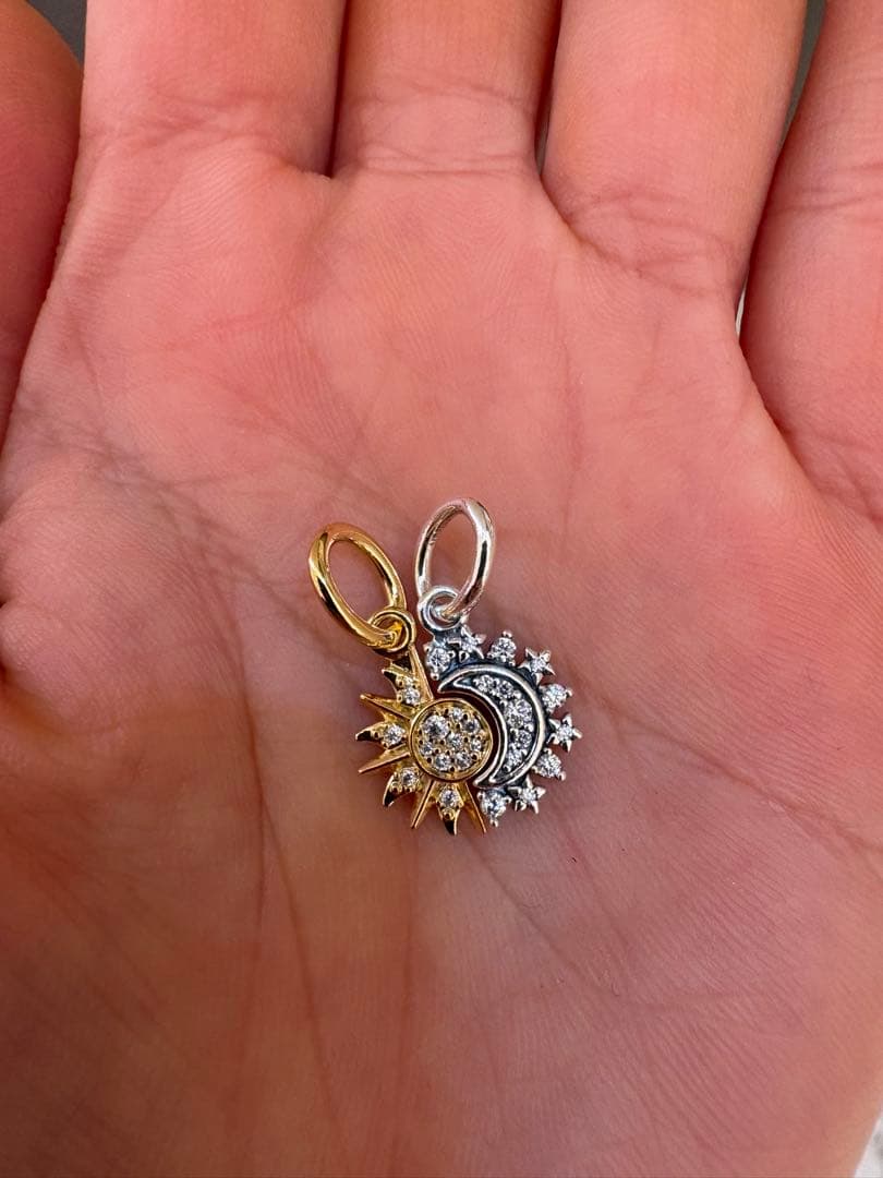 PANDORA 太陽と月のクリスタルチャーム(箱付き)